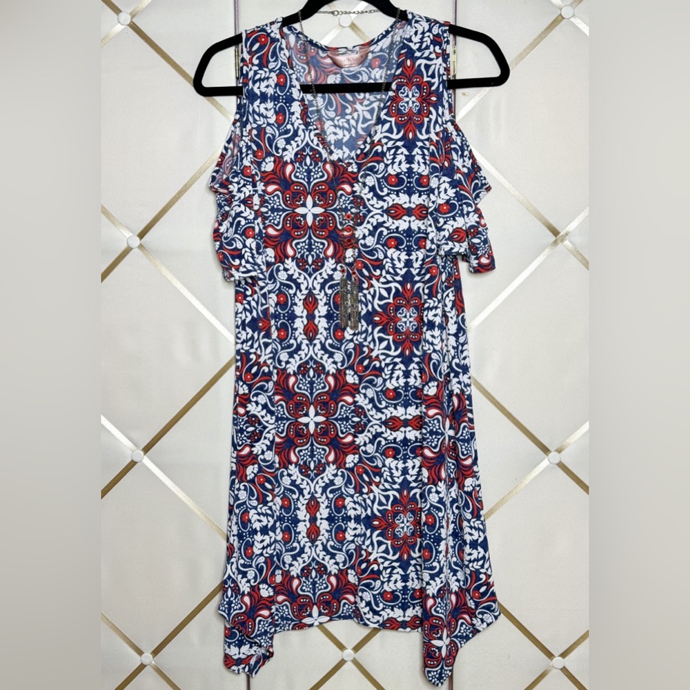 🛑CLEARANCE😮SJS | Cold Shoulder Printed Dress w/ Necklace | Size M | EUC